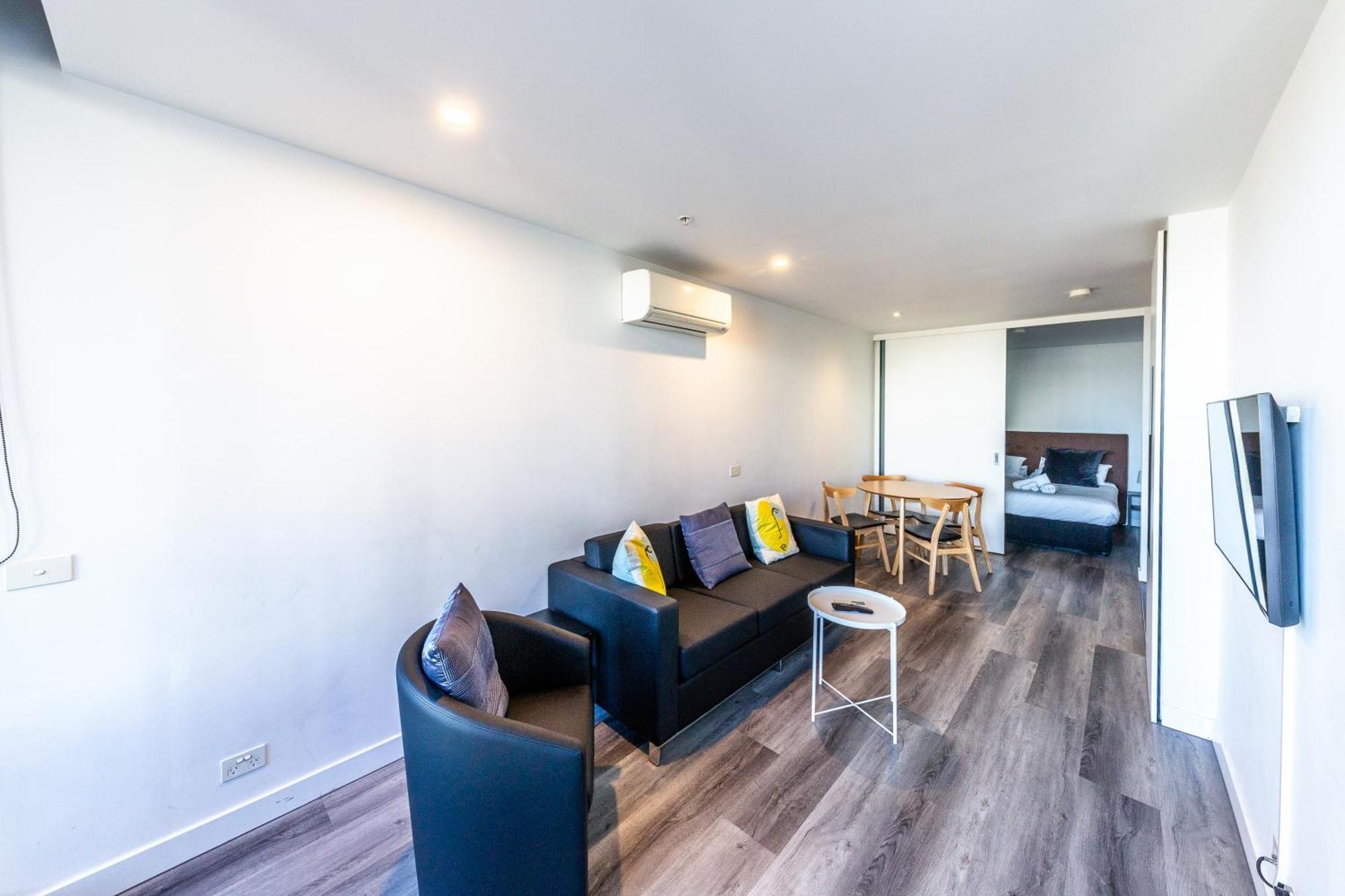 2 Bedroom Apartment With Stunning Views in Melbourne CBD - Aura on Flinders Exterior foto
