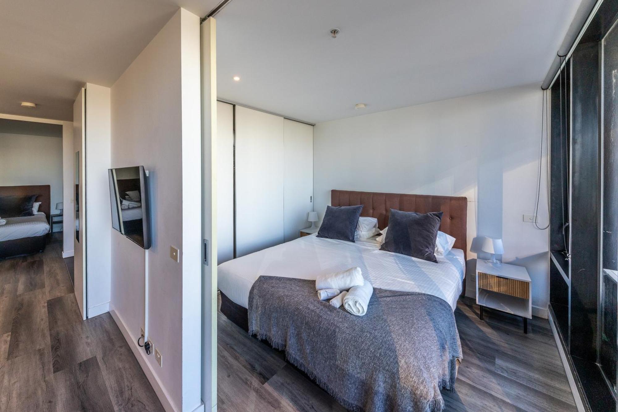 2 Bedroom Apartment With Stunning Views in Melbourne CBD - Aura on Flinders Exterior foto